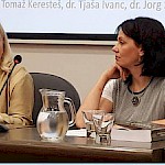 Urednici knjige: dekanica PF UM prof. dr. Vesna Rijavec in prof. dr. Martina Repas (desno na fotografiji)