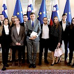 Študenti PF pri predsedniku RS Borutu Pahorju; foto: Daniel Novakovič/STA