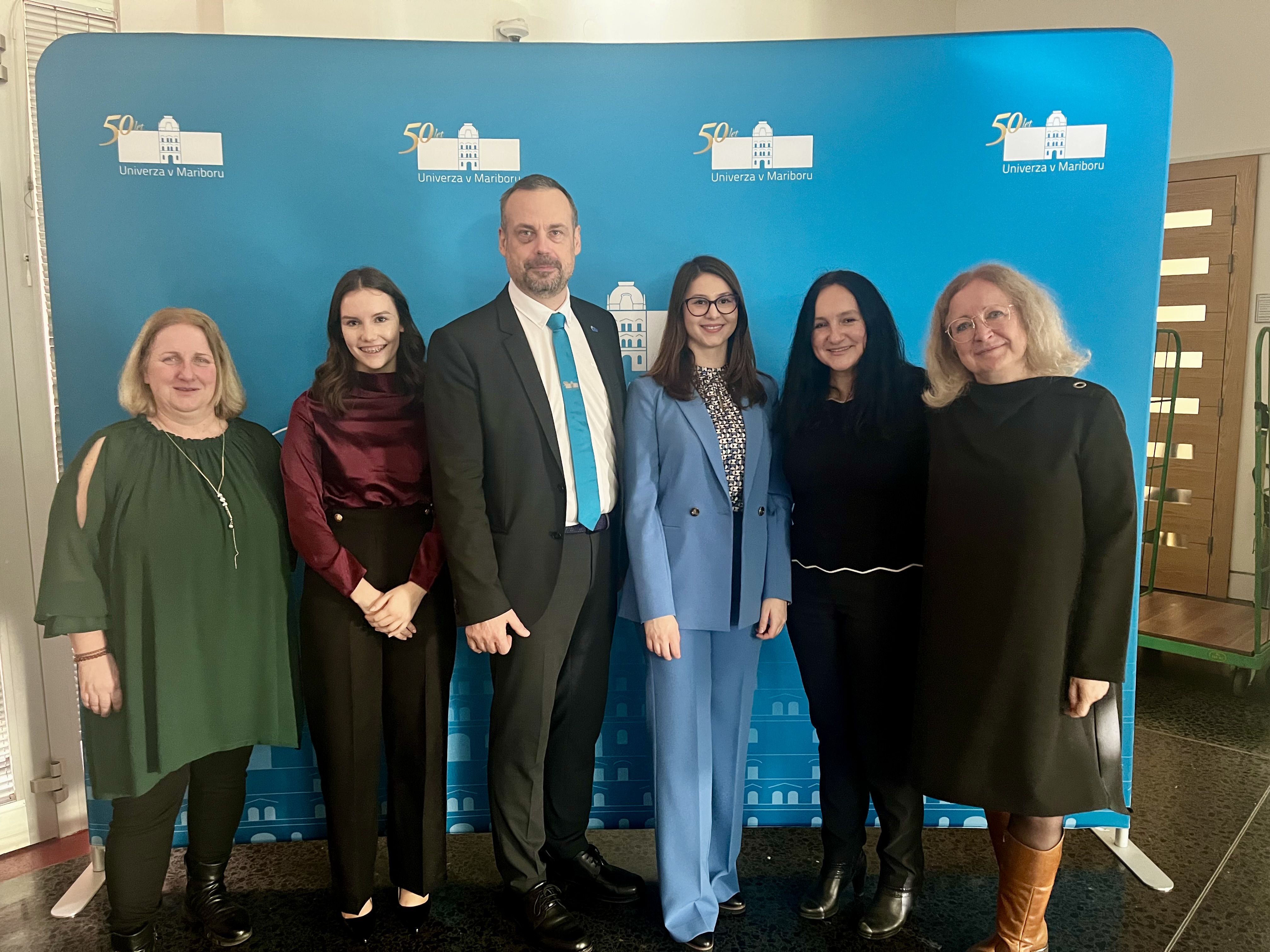 Prof. dr. Suzana Kraljić, Vita Višič, dekan PF UM prof. dr. Tomaž Keresteš, Patricija Glavica, prof. dr. Janja Hojnik in Jasmina Klojčnik