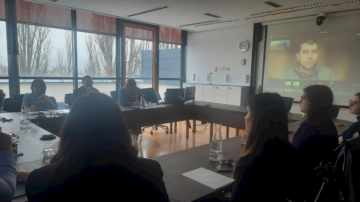 Sodelujoči na študentskem projektu Zagotavljanje neodvisnosti nacionalnih regulativnih oblasti na področju energetike s poudarkom na primerjalnih pravnih vidikih – NRA za okroglo mizo - z drugega zornega kota