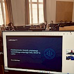 Gostujoče predavanje prof. dr. Saše Zagorca preko spleta in študenti v pred. AM
