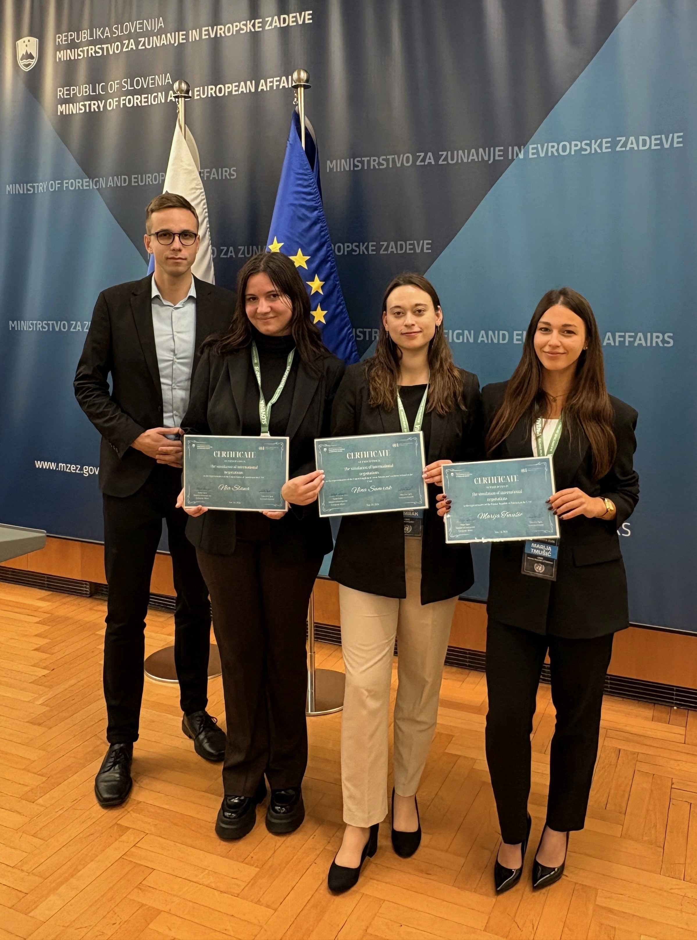 Doc. dr. Aljoša Polajžar, Nia Slana, Nina Sumrak, Marija Tmušić